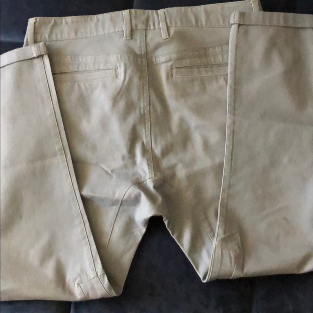 Chakis - Picture 2 of 2